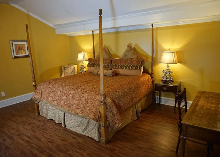 New World Downtown 3*