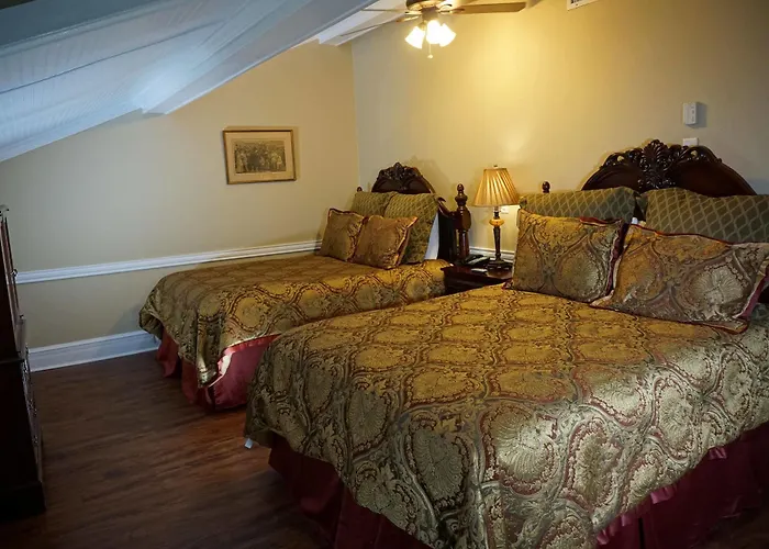 New World Downtown Inn 3*